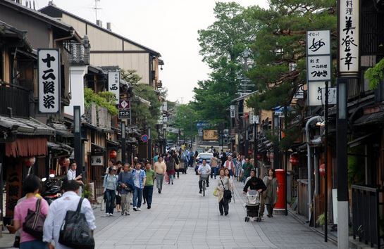 Hanamikoji Street ย่ำราตรีที่เกียวโต